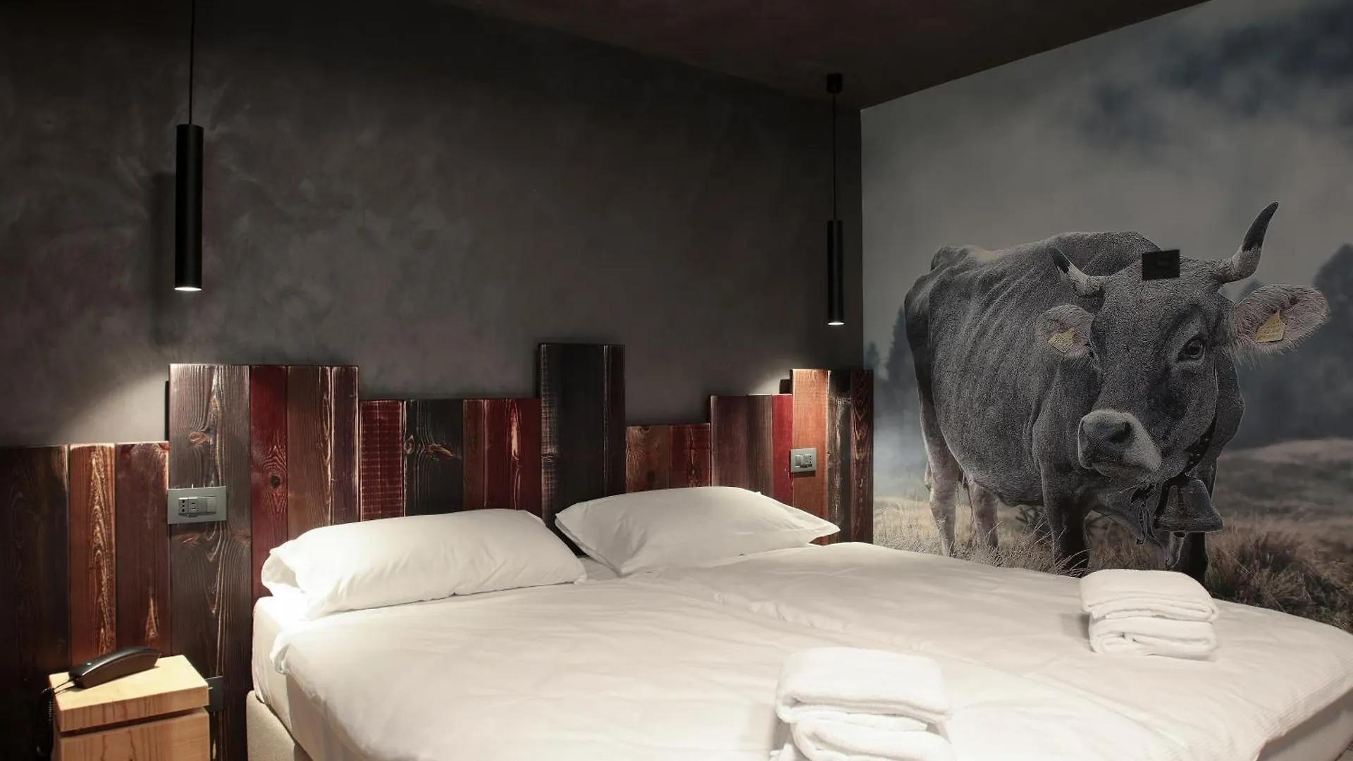 ***  Crimea Wine Hotel Киавенна Италия