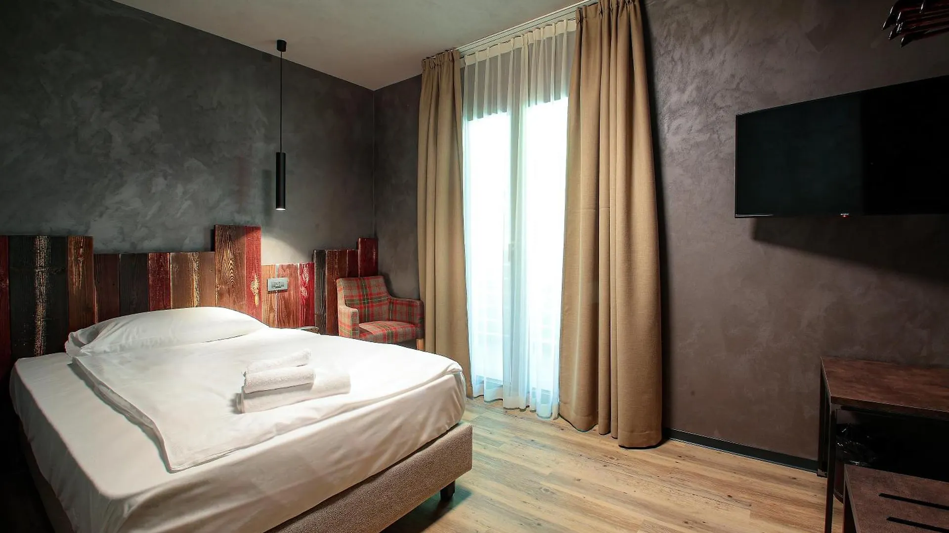 Crimea Wine Hotel Киавенна