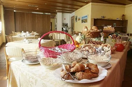 Crimea Wine Hotel Киавенна 3*,  Италия