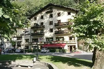 Crimea Wine Hotel Chiavenna 3*,