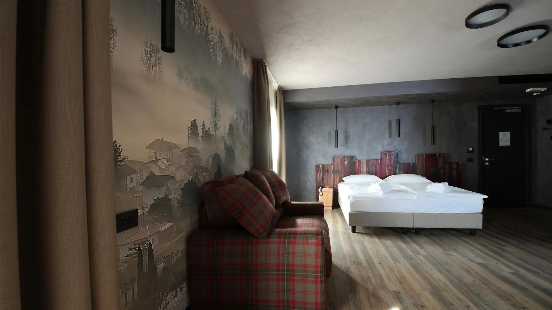 Crimea Wine Hotel Киавенна Италия