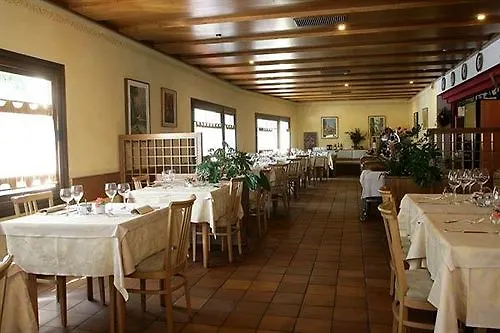 Crimea Wine Hotel Chiavenna 3*,  Italien